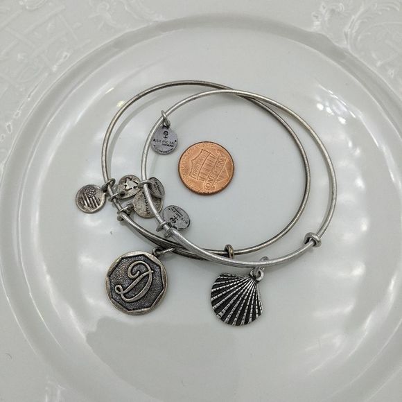 Alex and Ani Rafaleian Silver Seashell D Bracelet - Picture 2 of 8